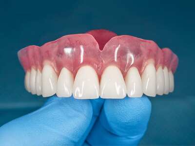 Съемные протезы для зубов